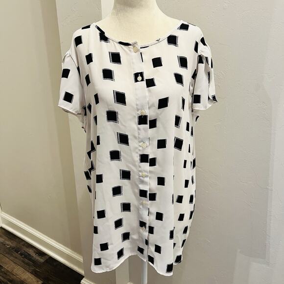 Ann Taylor Tops - Ann Taylor Factory Women’s Short Sleeve Button-Up White Black Blouse Size XL